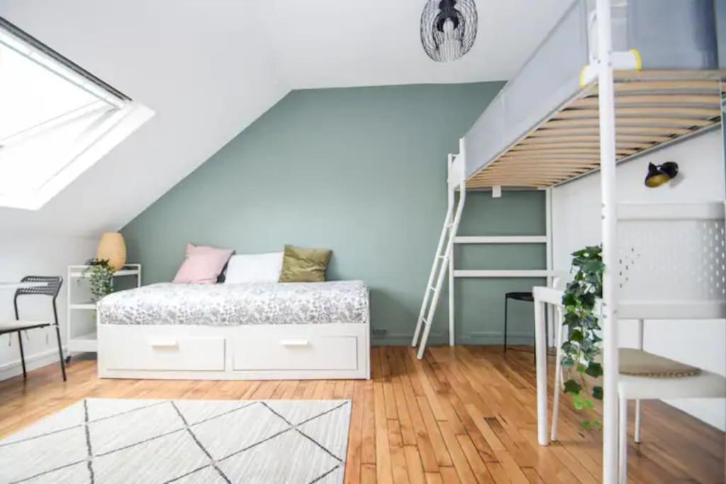 Disponible - Appartement Entier - 10Mn Rer B Aeroport Cdg - Paris Gare Du Nord, T11 Express, Le Bourget, Tout Equipe, Netflix Gratuit, 3 Personnes, 4Eme Etage, Escaliers, Parc Des Expositions, Parking Rue Gratuit Apres 19H Drancy Bagian luar foto