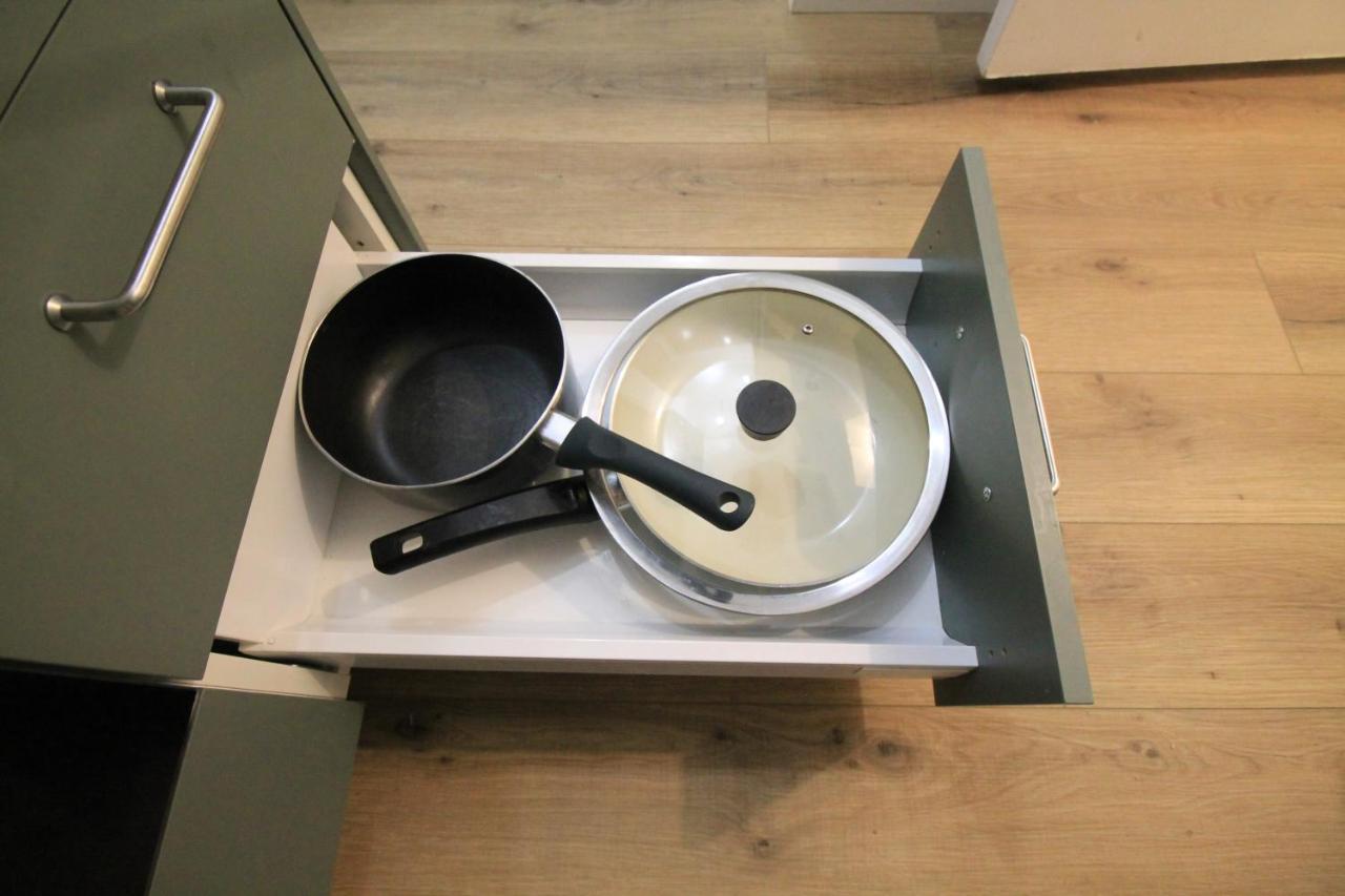 Disponible - Appartement Entier - 10Mn Rer B Aeroport Cdg - Paris Gare Du Nord, T11 Express, Le Bourget, Tout Equipe, Netflix Gratuit, 3 Personnes, 4Eme Etage, Escaliers, Parc Des Expositions, Parking Rue Gratuit Apres 19H Drancy Bagian luar foto