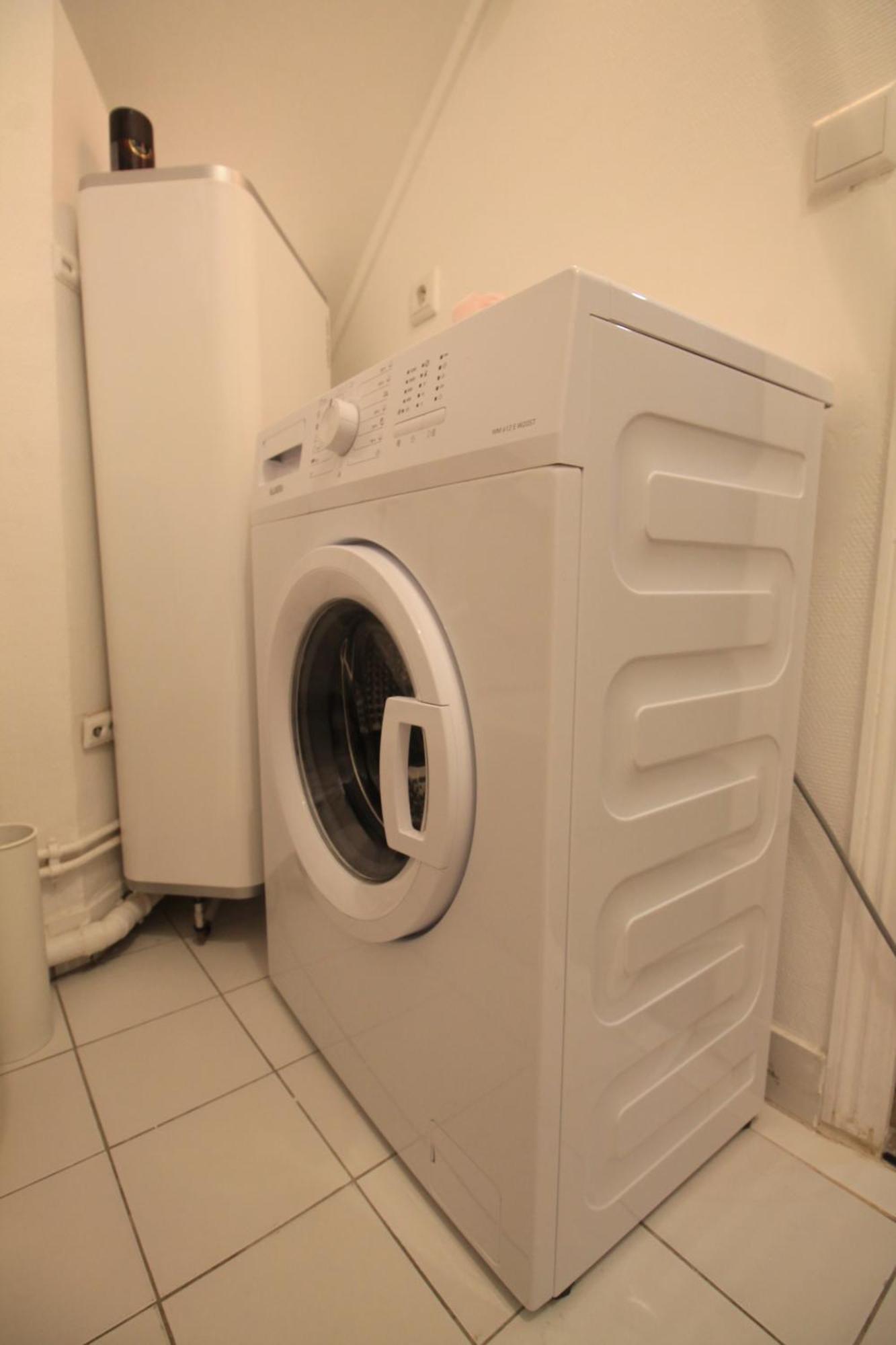 Disponible - Appartement Entier - 10Mn Rer B Aeroport Cdg - Paris Gare Du Nord, T11 Express, Le Bourget, Tout Equipe, Netflix Gratuit, 3 Personnes, 4Eme Etage, Escaliers, Parc Des Expositions, Parking Rue Gratuit Apres 19H Drancy Bagian luar foto