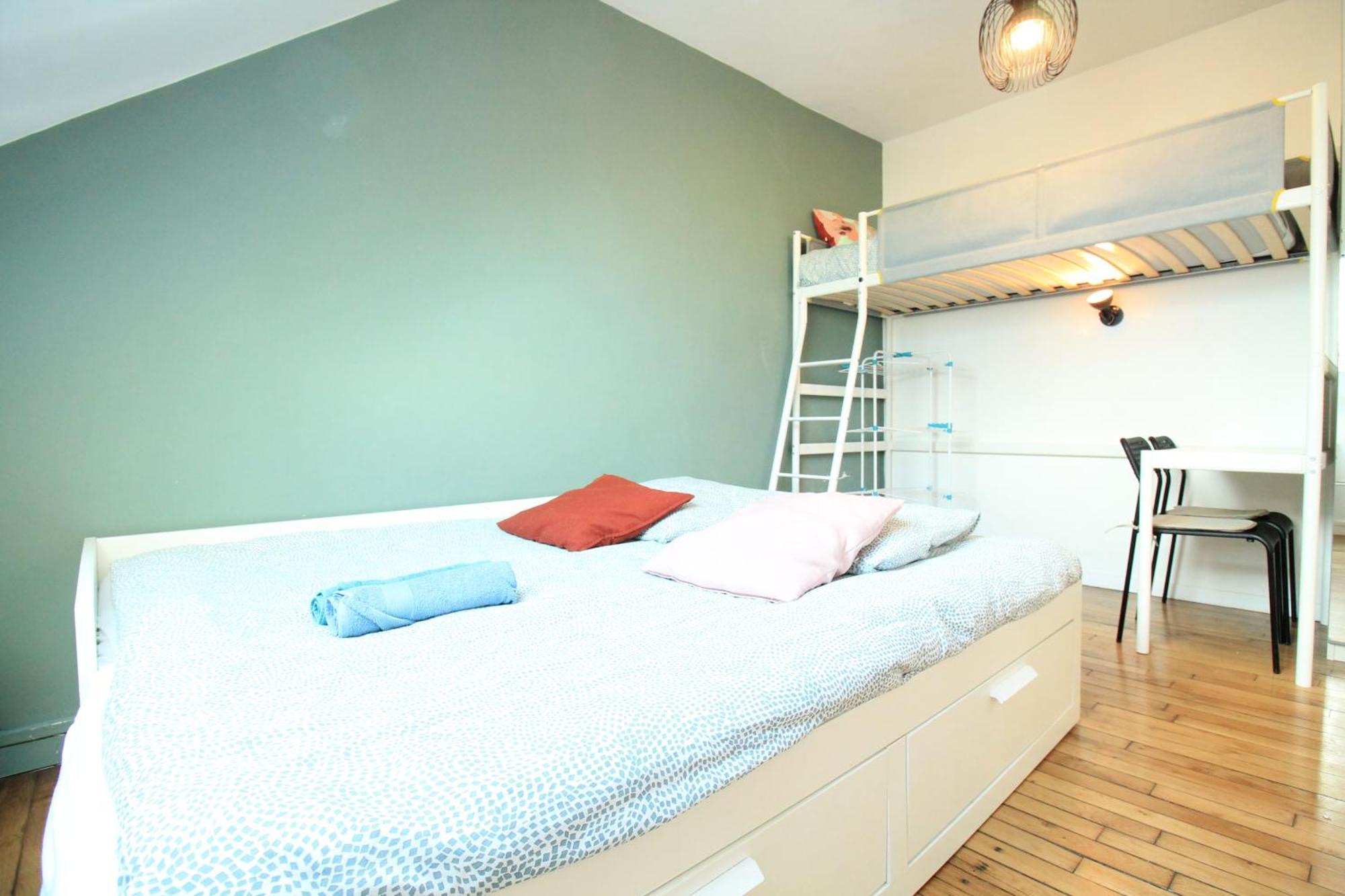 Disponible - Appartement Entier - 10Mn Rer B Aeroport Cdg - Paris Gare Du Nord, T11 Express, Le Bourget, Tout Equipe, Netflix Gratuit, 3 Personnes, 4Eme Etage, Escaliers, Parc Des Expositions, Parking Rue Gratuit Apres 19H Drancy Bagian luar foto