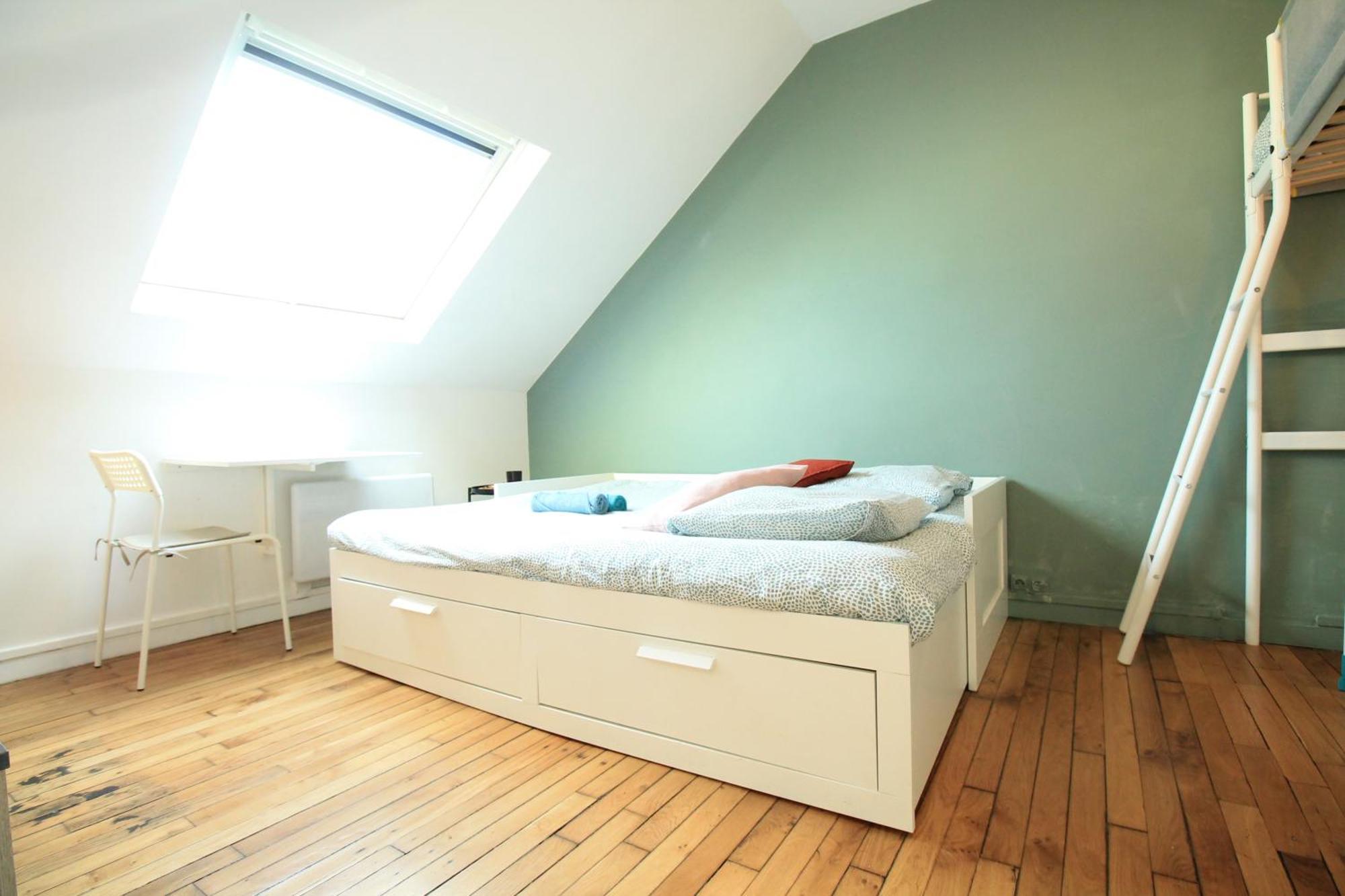 Disponible - Appartement Entier - 10Mn Rer B Aeroport Cdg - Paris Gare Du Nord, T11 Express, Le Bourget, Tout Equipe, Netflix Gratuit, 3 Personnes, 4Eme Etage, Escaliers, Parc Des Expositions, Parking Rue Gratuit Apres 19H Drancy Bagian luar foto
